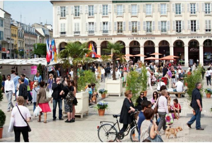Saint-Germain-En-Laye: Grand Studio En Centre Ville A 2 Minutes Du Rer Exteriér fotografie